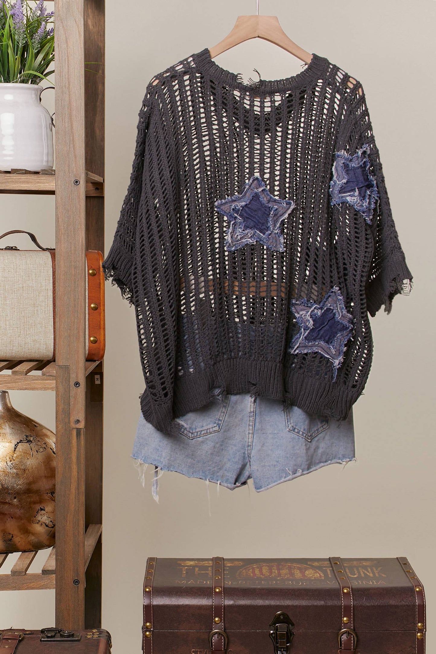 Distressed Star Knit Pullover