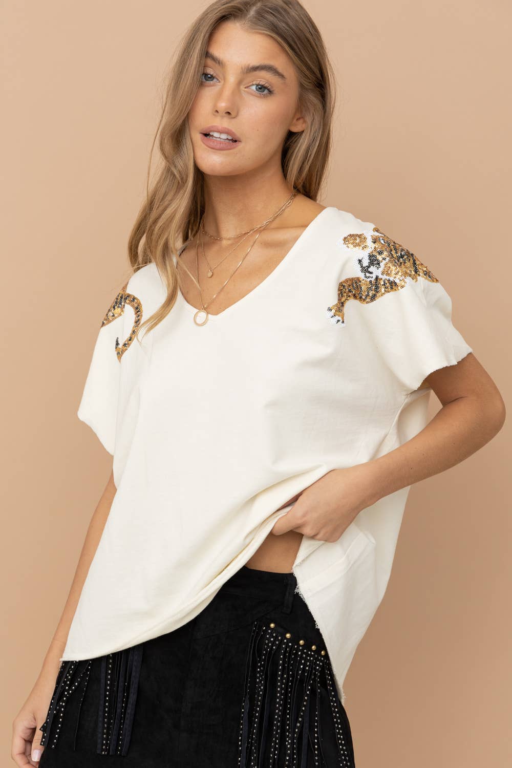 Garment Washed V Neck Tiger Sequin Patch T Shirt