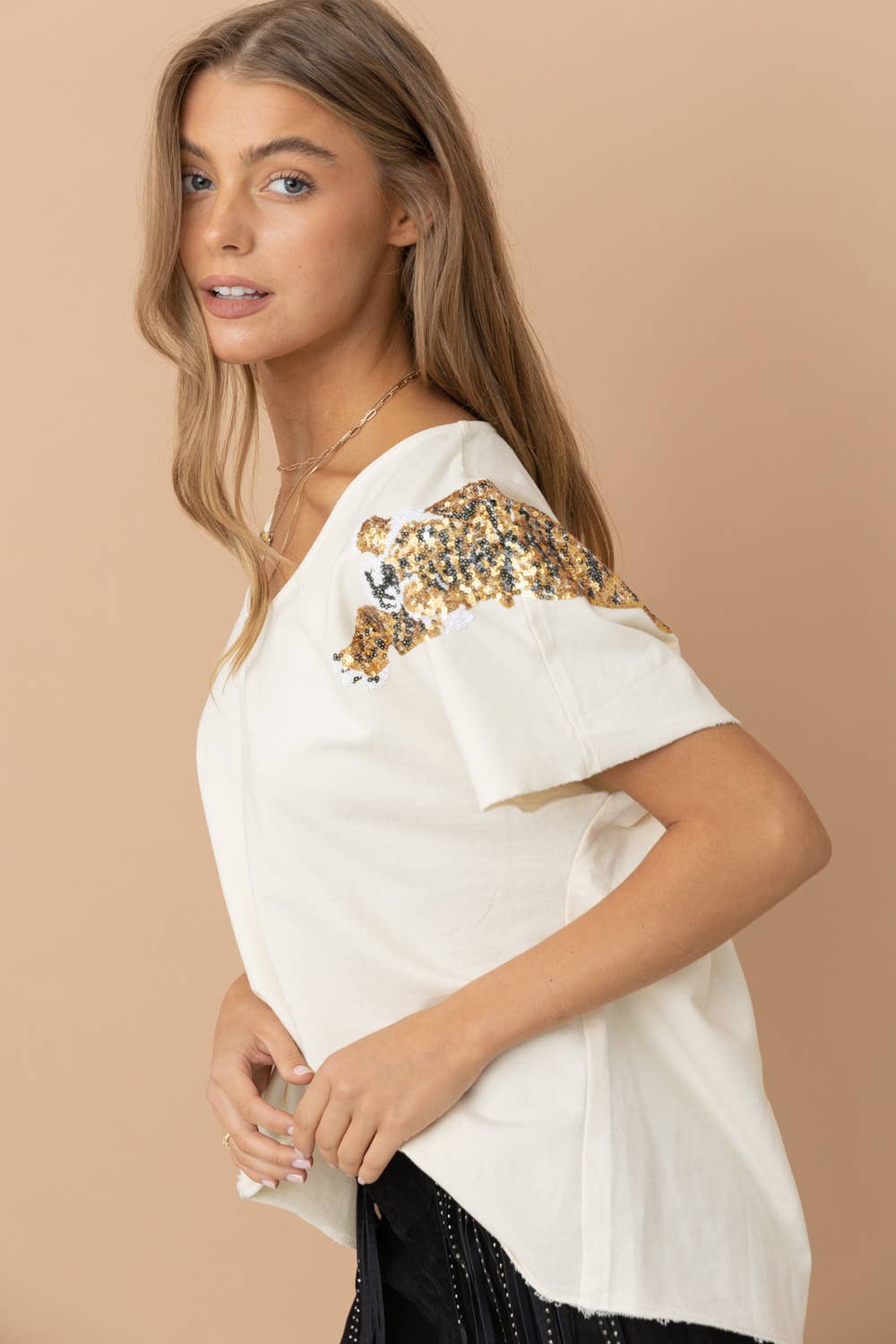 Garment Washed V Neck Tiger Sequin Patch T Shirt